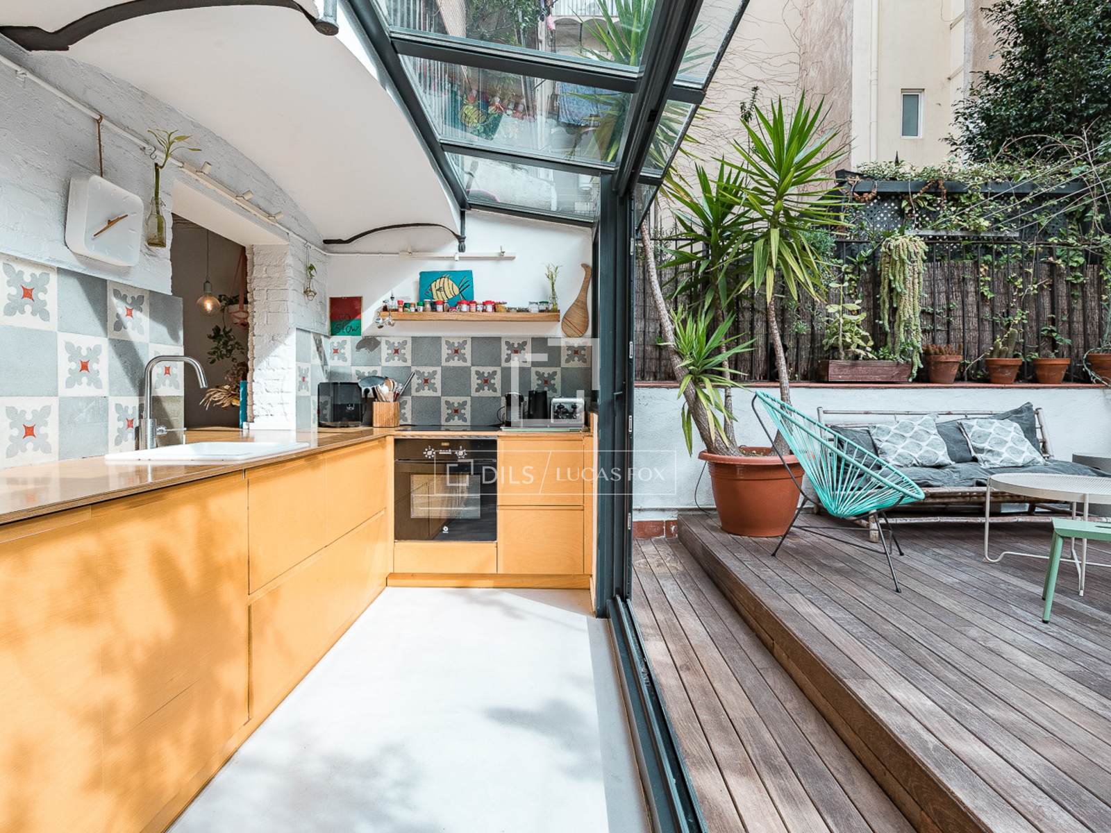 Huoneisto Barcelona, Espanja 3 makuuhuonetta, 155 m2 No. 161437