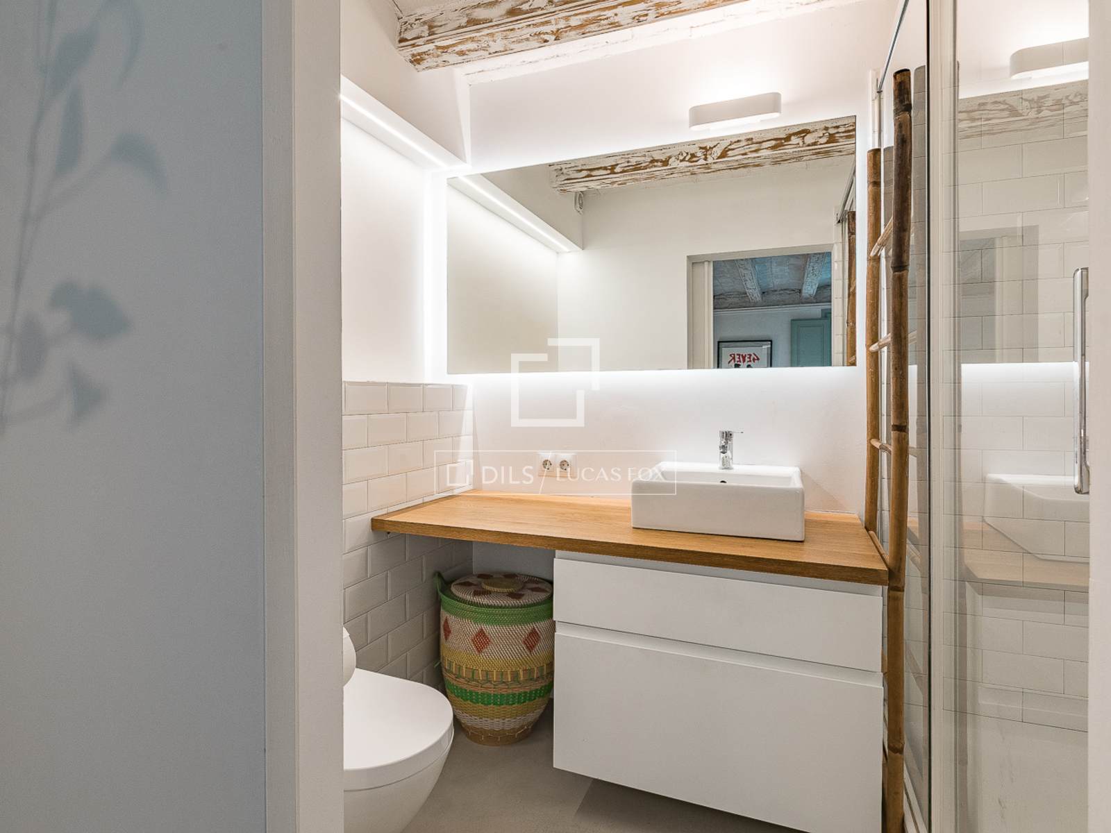 Huoneisto Barcelona, Espanja 3 makuuhuonetta, 155 m2 No. 161437