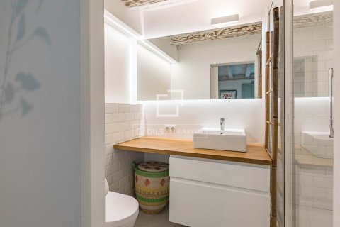 Lägenhet till salu i Barcelona, Spanien 3 sovrum, 155 kvm. Nr. 161437 - foto 17