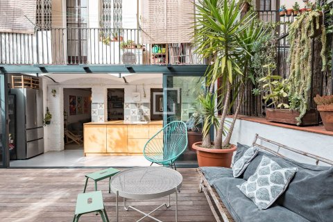 Lägenhet till salu i Barcelona, Spanien 3 sovrum, 155 kvm. Nr. 161437 - foto 12