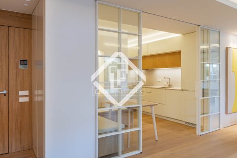 Lägenhet till salu i Barcelona, Spanien 3 sovrum, 133 kvm. Nr. 161440 - foto 4