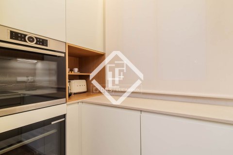 Lägenhet till salu i Barcelona, Spanien 3 sovrum, 133 kvm. Nr. 161440 - foto 21