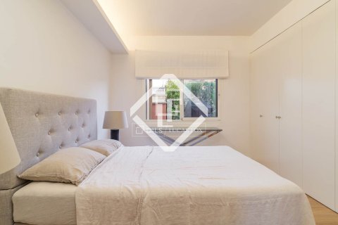 Lägenhet till salu i Barcelona, Spanien 3 sovrum, 133 kvm. Nr. 161440 - foto 23