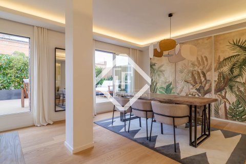 Lägenhet till salu i Barcelona, Spanien 3 sovrum, 133 kvm. Nr. 161440 - foto 15