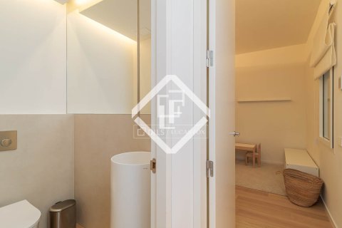 Lägenhet till salu i Barcelona, Spanien 3 sovrum, 133 kvm. Nr. 161440 - foto 26