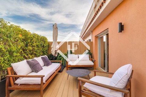 Lägenhet till salu i Barcelona, Spanien 3 sovrum, 133 kvm. Nr. 161440 - foto 12