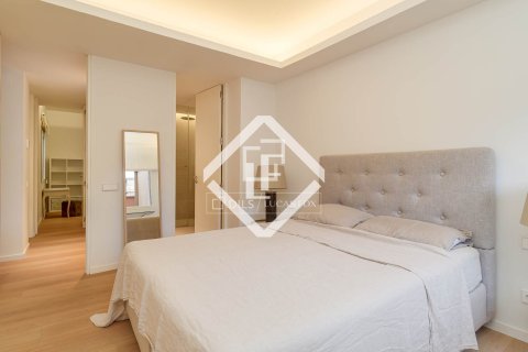 Lägenhet till salu i Barcelona, Spanien 3 sovrum, 133 kvm. Nr. 161440 - foto 24