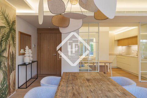 Lägenhet till salu i Barcelona, Spanien 3 sovrum, 133 kvm. Nr. 161440 - foto 3