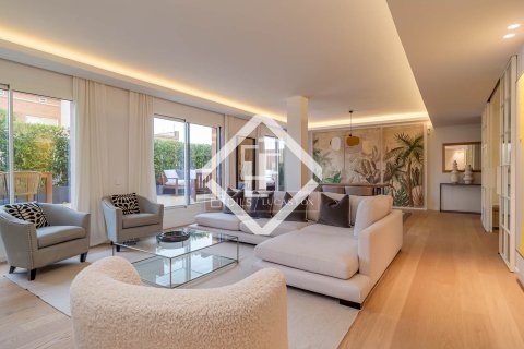 Lägenhet till salu i Barcelona, Spanien 3 sovrum, 133 kvm. Nr. 161440 - foto 17