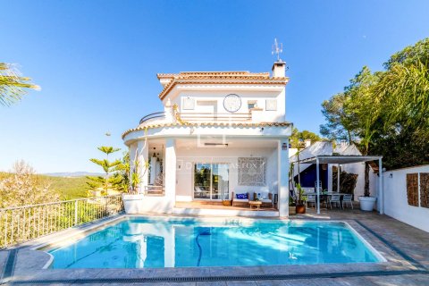 Villa for sale in Sitges, Barcelona, Spain 7 bedrooms, 290 sq.m. No. 161435 - photo 19