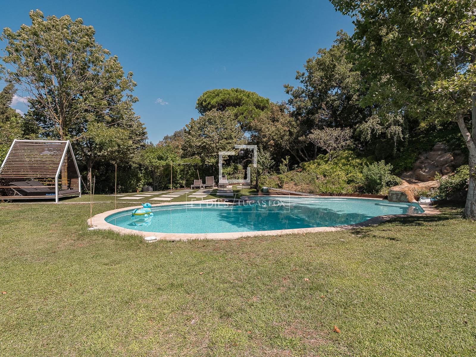 Villa a Barcelona, Spagna 7 camere da letto, 659 mq. N° 161439