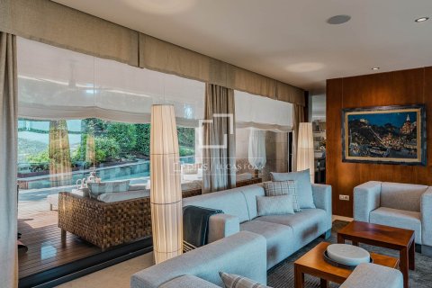 Villa zum Verkauf in Barcelona, Spanien 7 Schlafzimmer, 659 m2 Nr. 161439 - Foto 17