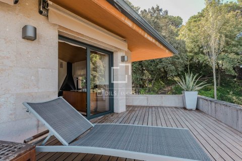 Villa zum Verkauf in Barcelona, Spanien 7 Schlafzimmer, 659 m2 Nr. 161439 - Foto 6