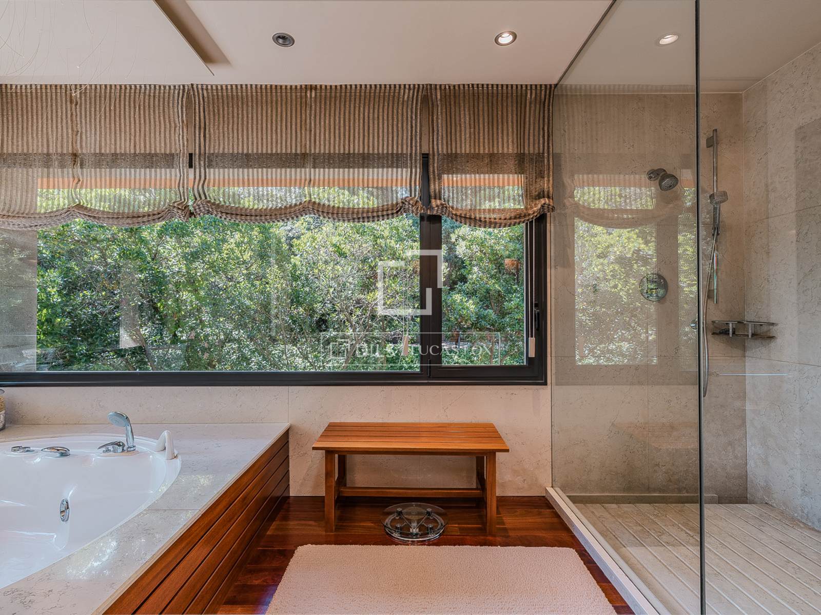 Villa a Barcelona, Spagna 7 camere da letto, 659 mq. N° 161439