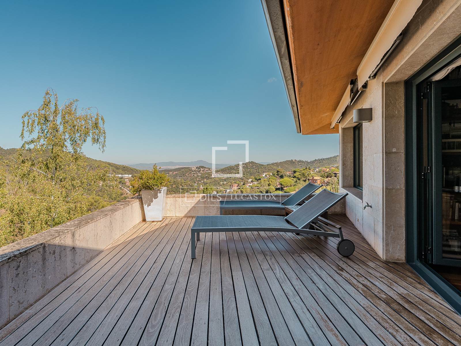Villa a Barcelona, Spagna 7 camere da letto, 659 mq. N° 161439