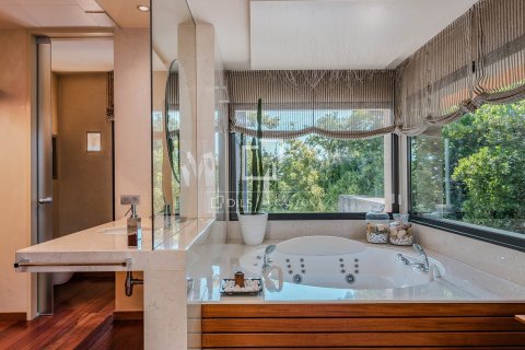 Villa zum Verkauf in Barcelona, Spanien 7 Schlafzimmer, 659 m2 Nr. 161439 - Foto 21