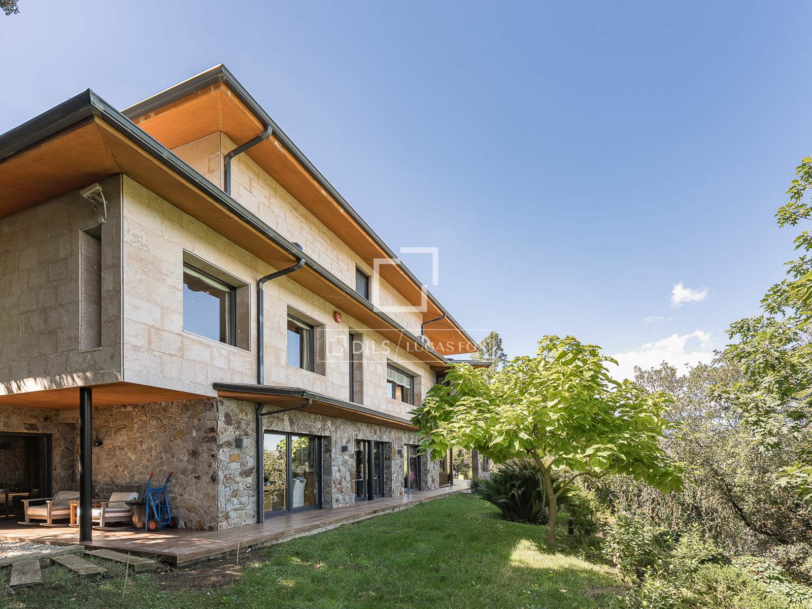Villa a Barcelona, Spagna 7 camere da letto, 659 mq. N° 161439