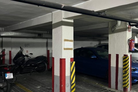Garage for sale in Madrid, Spain No. 184666 - photo 11
