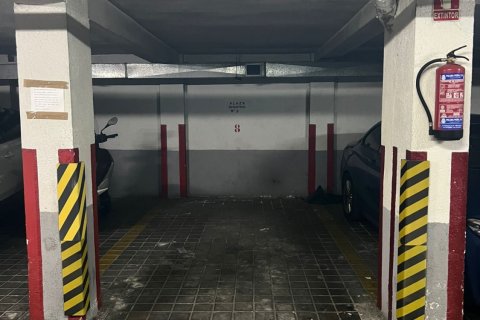 Garage for sale in Madrid, Spain No. 184666 - photo 14