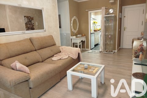 Apartment for sale in Cazalegas, Toledo, Spain 3 bedrooms, 67 sq.m. No. 184664 - photo 2