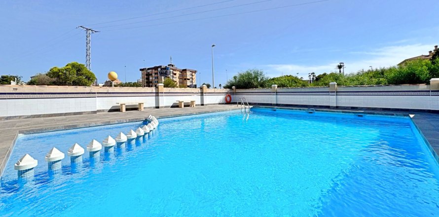Appartamento a La Zenia, Alicante, Spagna 2 camere da letto, 64 mq. N° 134776