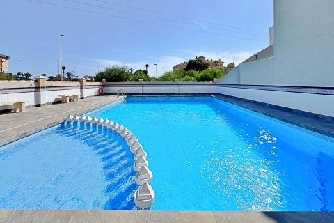 Продажа квартиры Ла Зения, Аликанте, Испания 2 спальни, 64м2 №134776 - фото 2