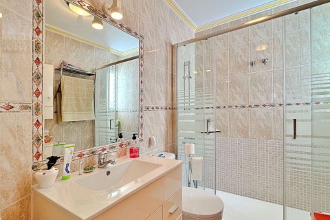 Продажа квартиры Ла Зения, Аликанте, Испания 2 спальни, 64м2 №134776 - фото 18