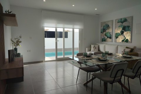 Продажа виллы Торре-Пачеко, Мурсия, Испания 3 спальни, 96м2 №134777 - фото 6