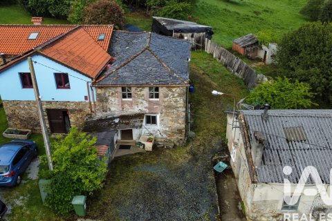 House for sale in Moeche, A Coruna, Spain 3 bedrooms, 136 sq.m. No. 184774 - photo 10