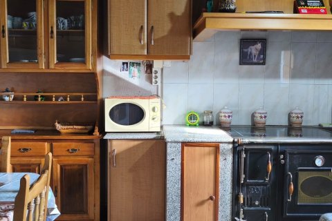 House for sale in Moeche, A Coruna, Spain 3 bedrooms, 136 sq.m. No. 184774 - photo 16