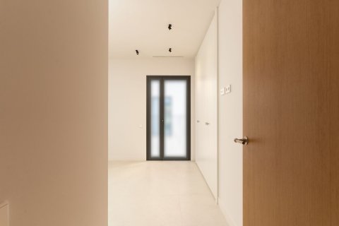 Apartment for sale in Barcelona, Spain 4 bedrooms, 201 sq.m. No. 160995 - photo 20