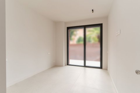 Apartment for sale in Barcelona, Spain 4 bedrooms, 201 sq.m. No. 160995 - photo 15
