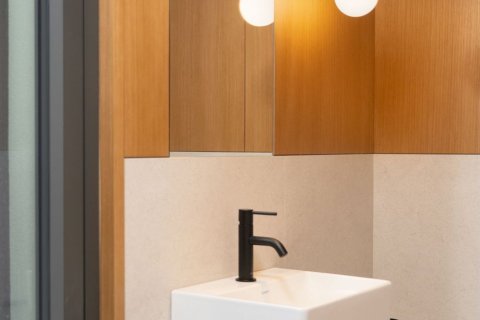 Apartment for sale in Barcelona, Spain 4 bedrooms, 201 sq.m. No. 160995 - photo 26