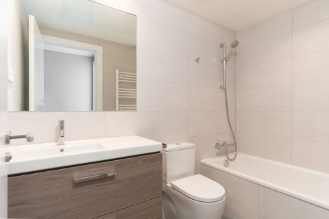 Apartament w Badalona, Barcelona, Hiszpania 3 sypialnie, 114 mkw. nr 160997 – zdjęcie 18