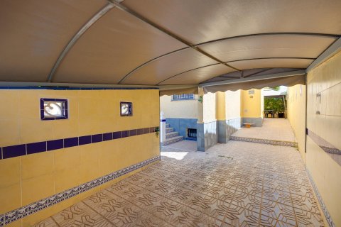 Villa en venta La Marina, Alicante, España 3 dormitorios, 114 m2 No. 137982 - foto 3