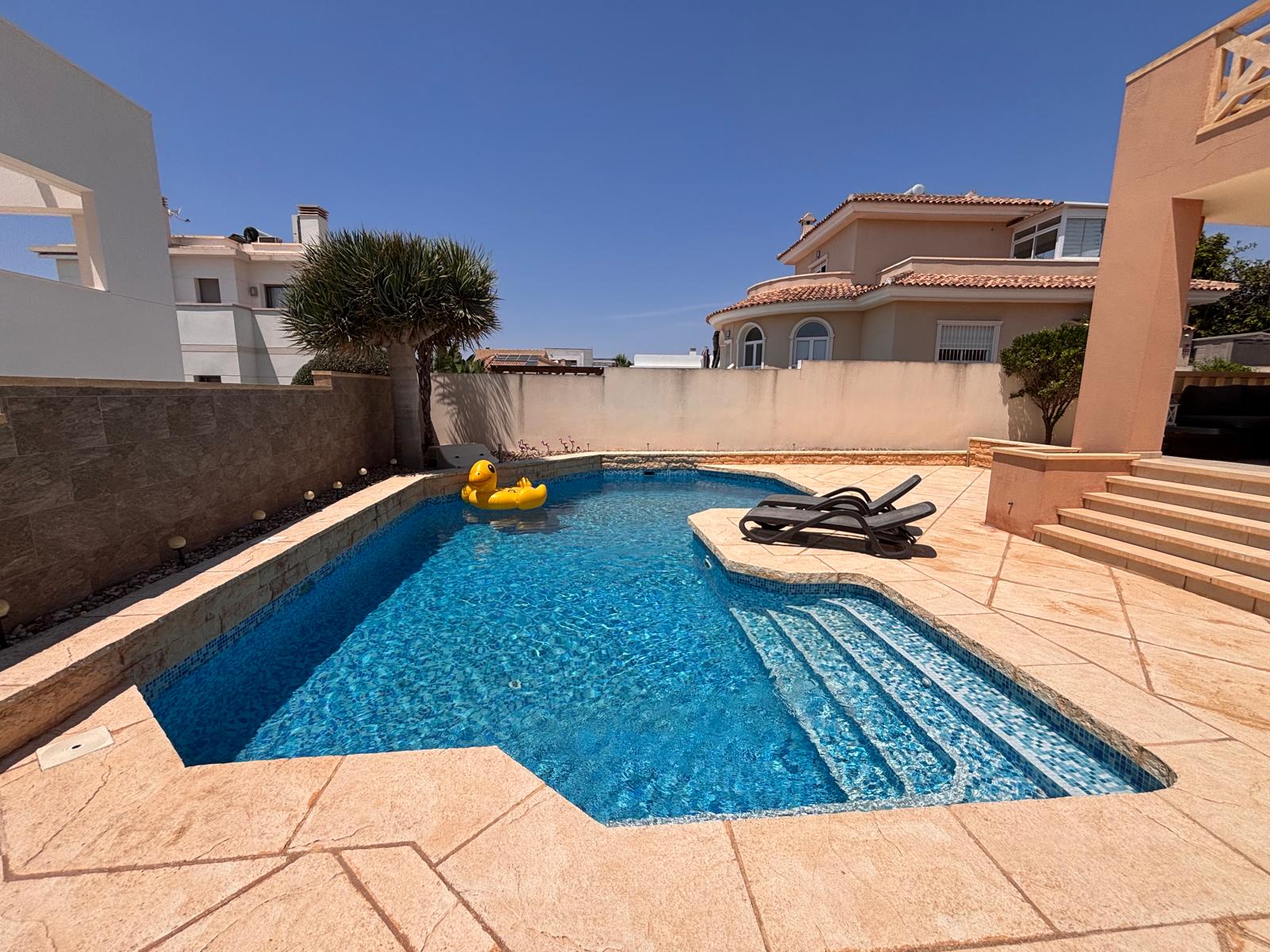 Villa à Ciudad Quesada, Alicante, Espagne 4 chambres, 175 m2 No. 137978