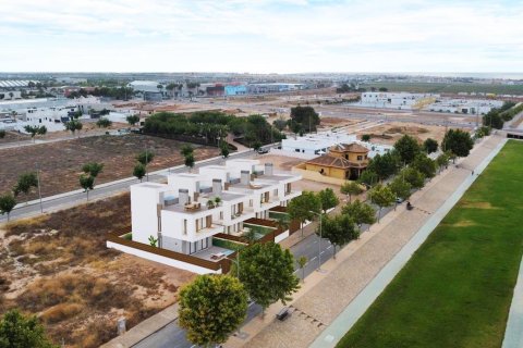 Villa en venta en Pilar de la Horadada, Alicante, España 3 dormitorios, 124 m2 No. 170180 - foto 2