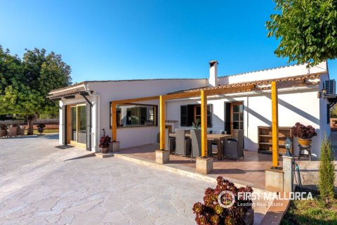 Finca zum Verkauf in Llucmajor, Mallorca, Spanien 4 Schlafzimmer, 190 m2 Nr. 179414 - Foto 13