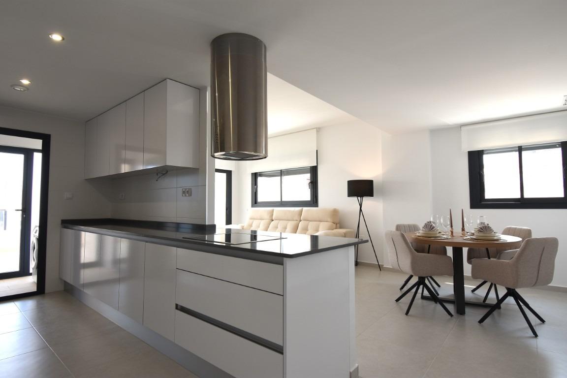 Dzīvoklis San Miguel de Salinas, Alicante, Spānijā 3 istabas, 118 m2 Nr. 137149