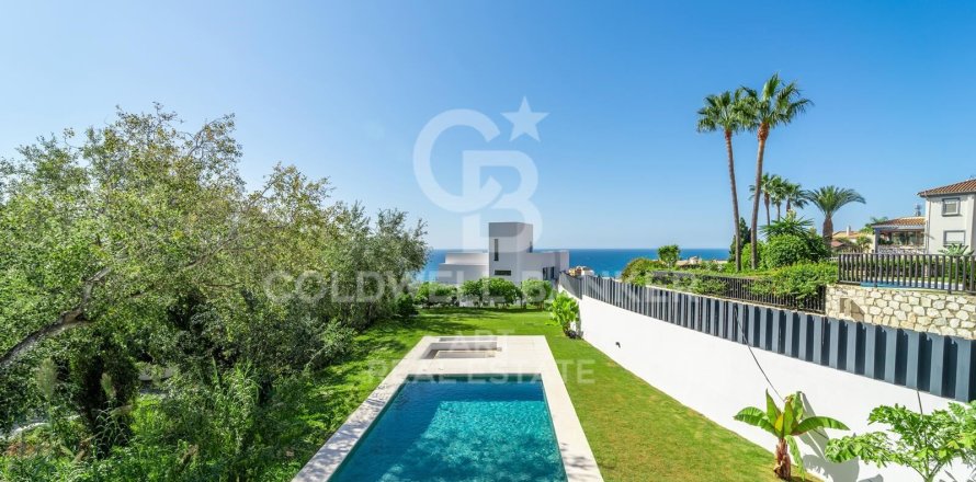 Villa i Benalmadena, Malaga, Spanien 5 sovrum, 527 kvm. Nr. 157832