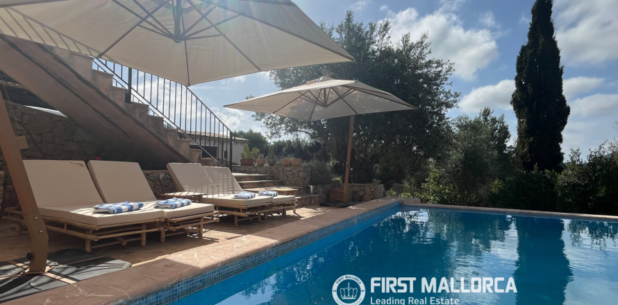 Villa a Son Servera, Mallorca, Spagna 5 camere da letto, 260 mq. N° 167787