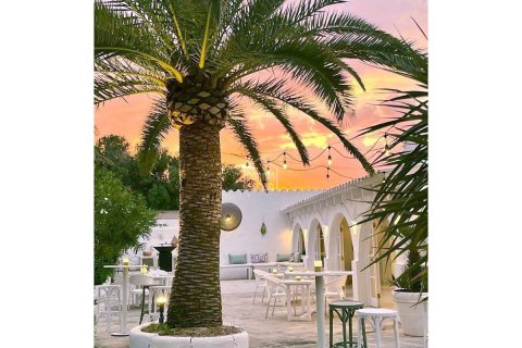 Villa for sale in Sant Lluis, Menorca, Spain 5 bedrooms, 215 sq.m. No. 167782 - photo 9