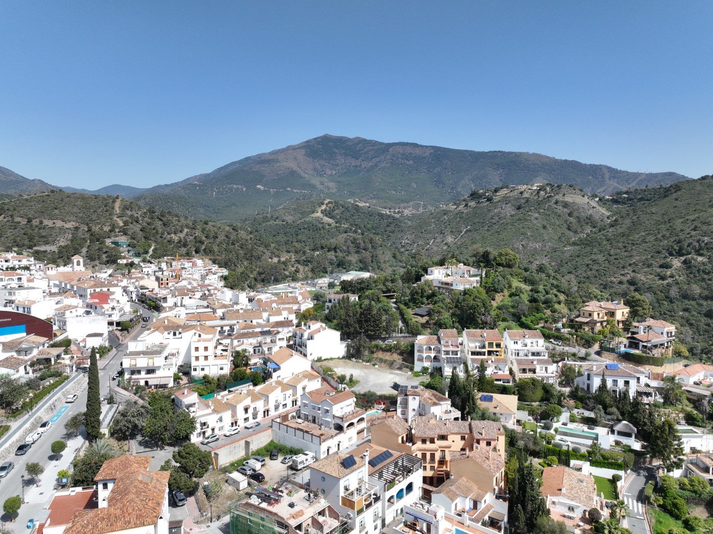 Apartment in Benahavis, Malaga, Spain 3 bedrooms, 128 sq.m. No. 137014