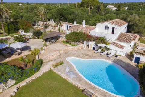 Hus i Sant Lluis, Menorca, Spanien 5 sovrum, 335 kvm. Nr. 194822