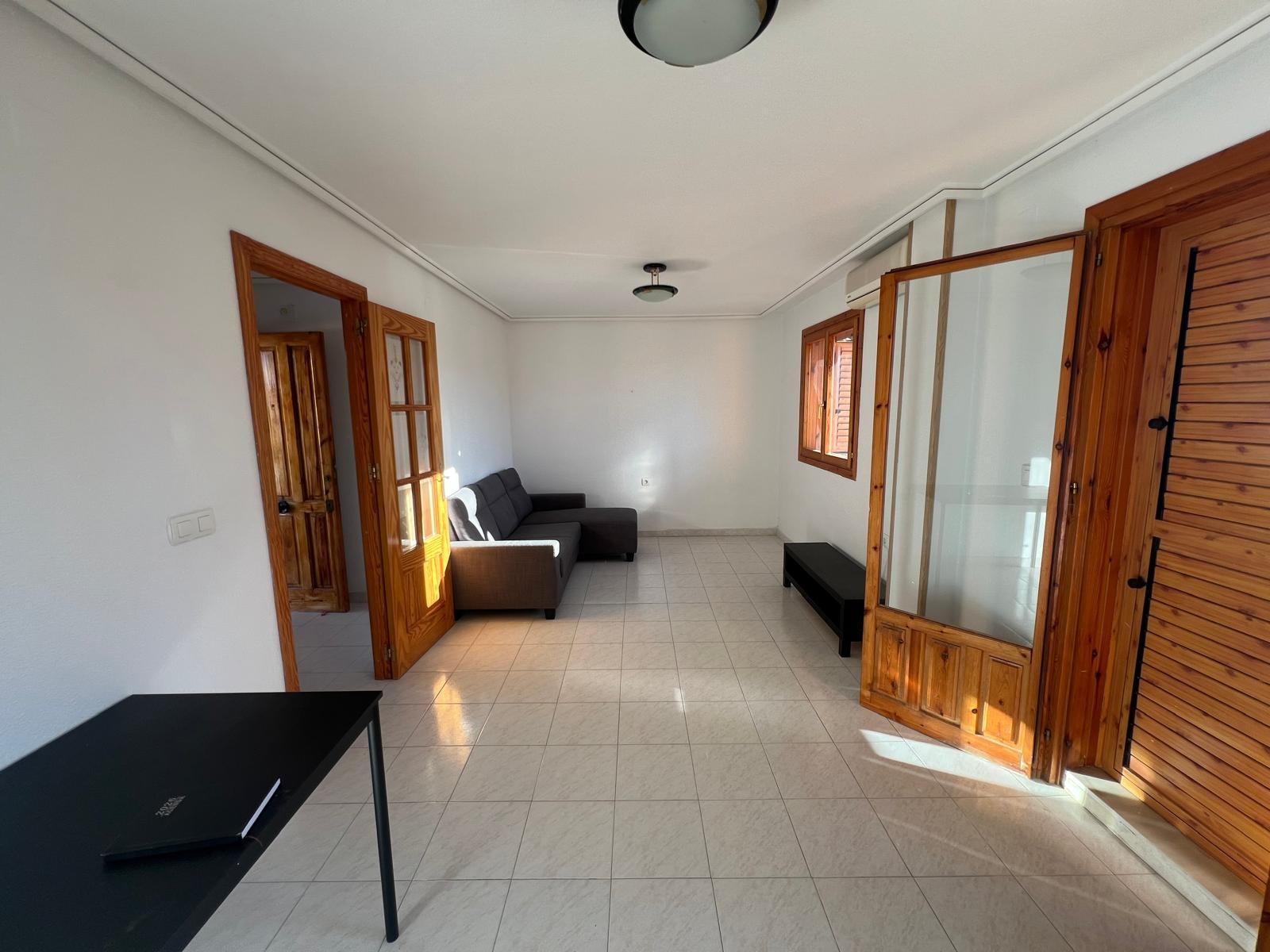 Apartment à Torrevieja, Alicante, Espagne 2 chambres, 74 m2 No. 184323