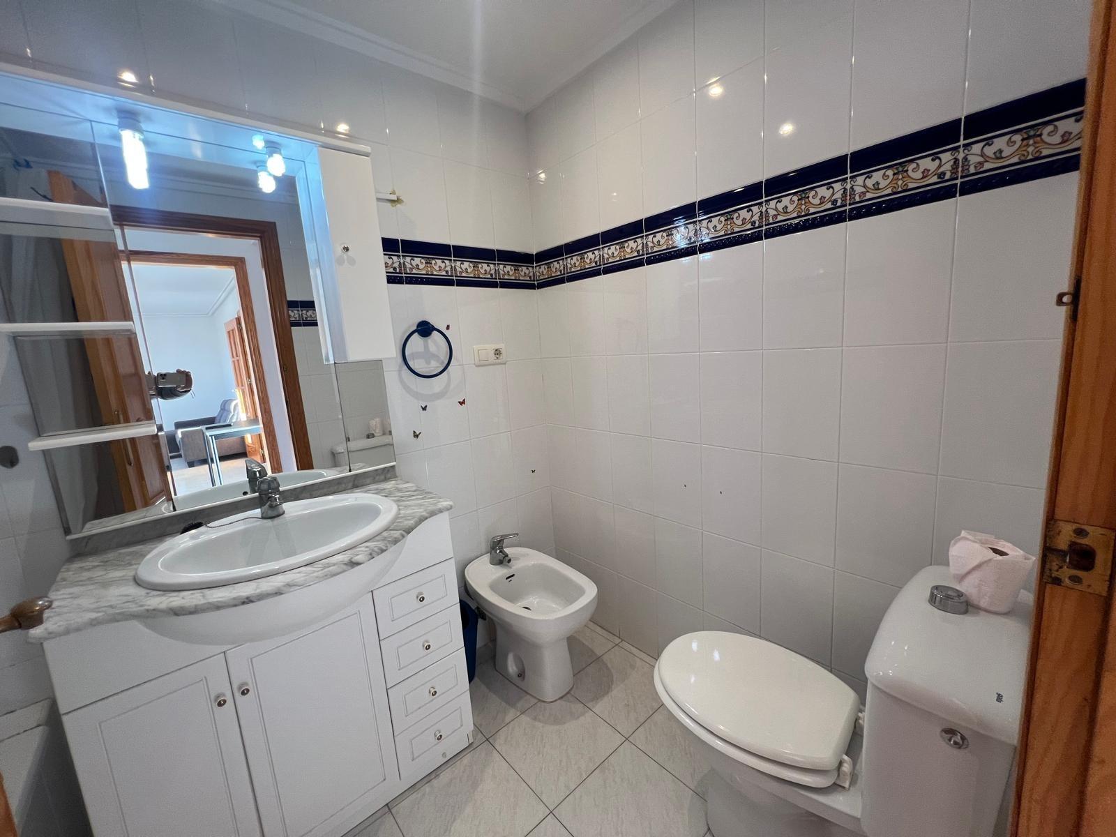 Apartment à Torrevieja, Alicante, Espagne 2 chambres, 74 m2 No. 184323