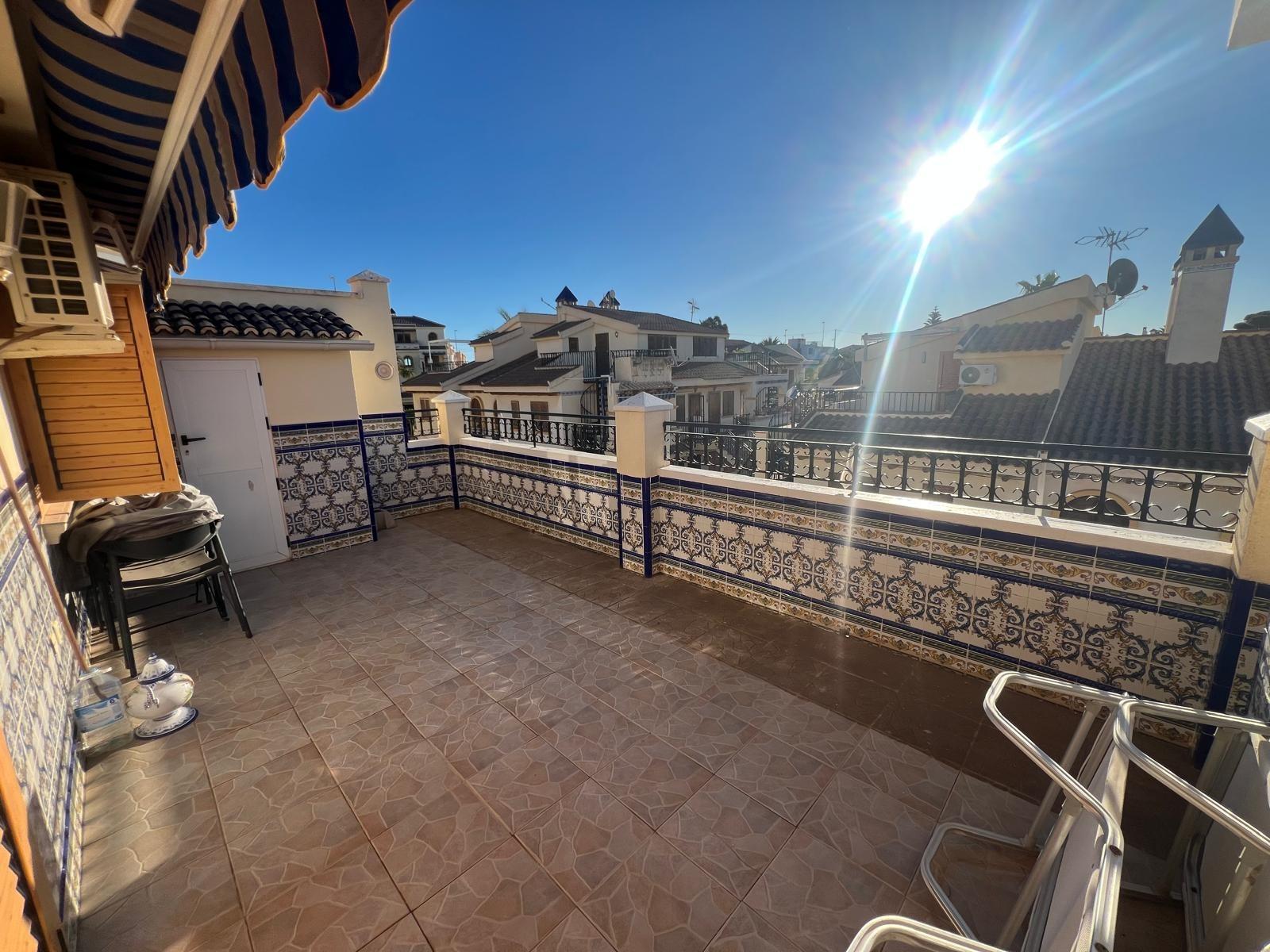 Apartment à Torrevieja, Alicante, Espagne 2 chambres, 74 m2 No. 184323