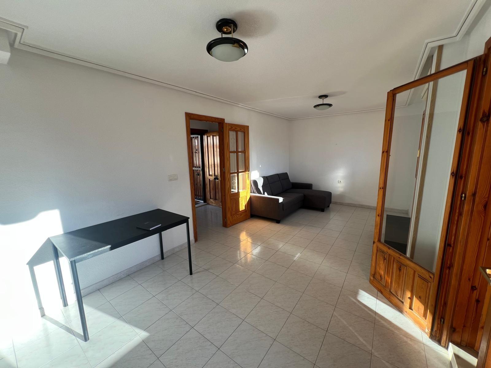 Apartment à Torrevieja, Alicante, Espagne 2 chambres, 74 m2 No. 184323