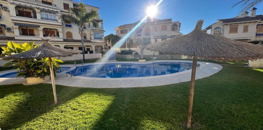 Appartamento a Torrevieja, Alicante, Spagna 2 camere da letto, 74 mq. N° 184323