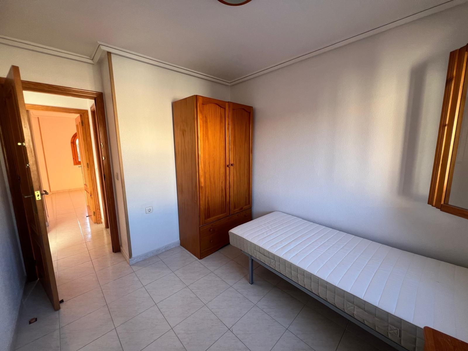 Apartment à Torrevieja, Alicante, Espagne 2 chambres, 74 m2 No. 184323